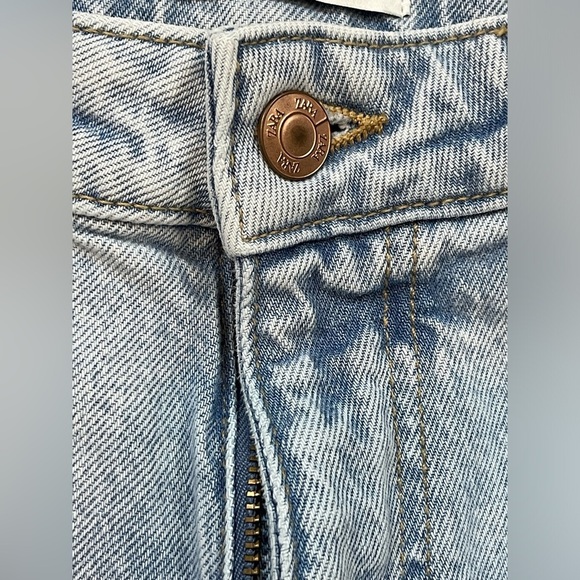 Zara mom fit high rise jeans washed blue zip size 8 straight legs - Picture 5 of 7